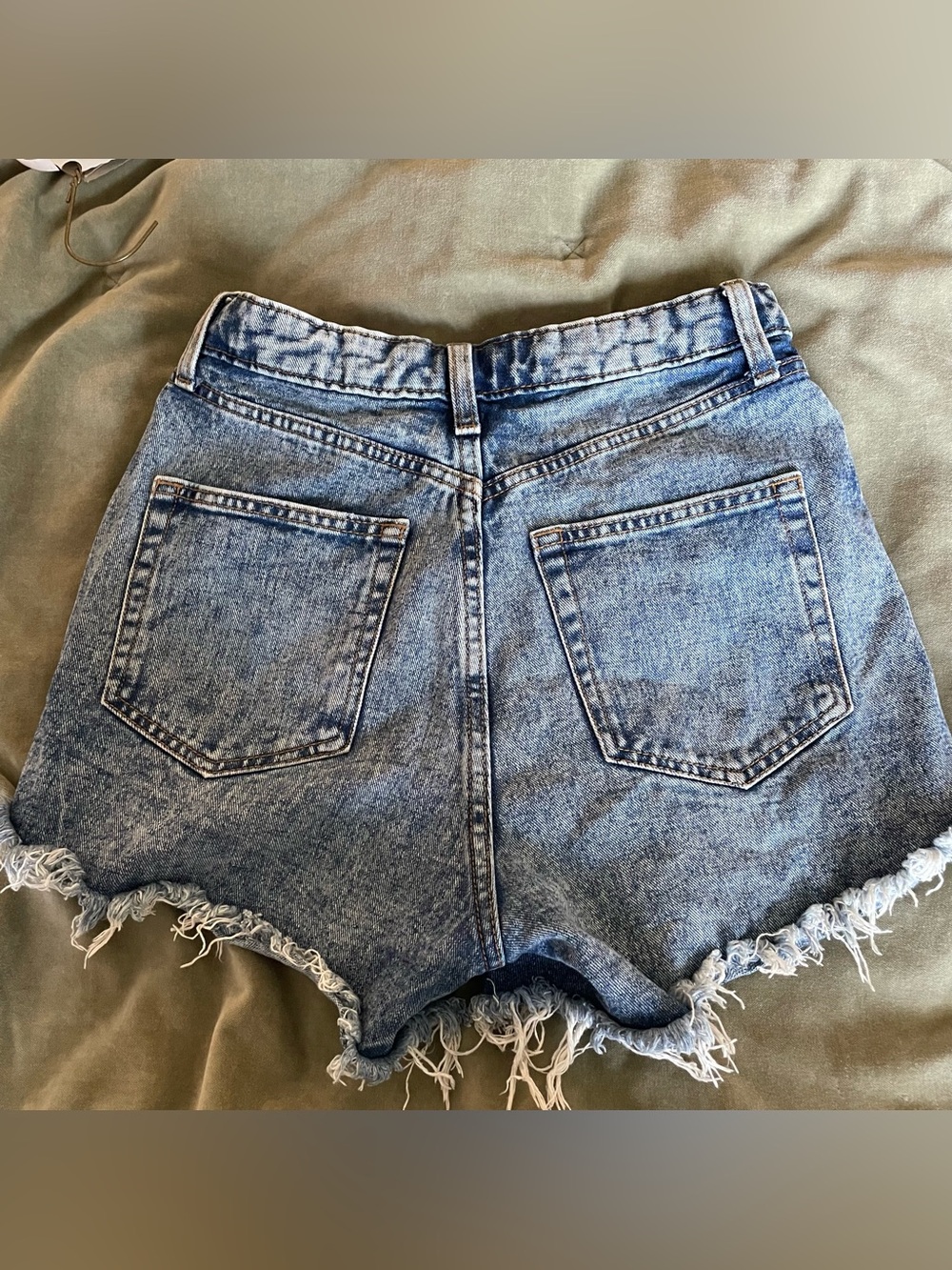 Wild fable Distressed Light Blue High-Rise Denim Shorts Raw hem Size 2 - Picture 2 of 5